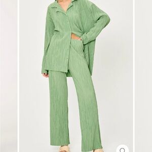 Storets Set- Maria Oversized Plisse shirt